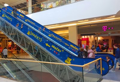 Polep eskalátorů v ATRIUM PALÁC PARDUBICE Polep eskalátorů v ATRIUM PALÁC PARDUBICE