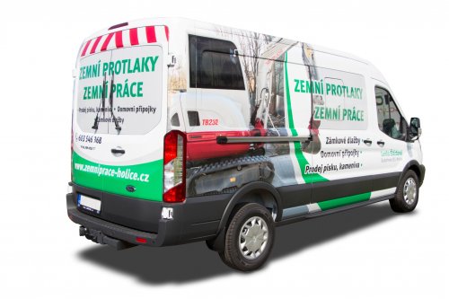 Zemní práce Holice - Částečný polep vozidla Ford transit